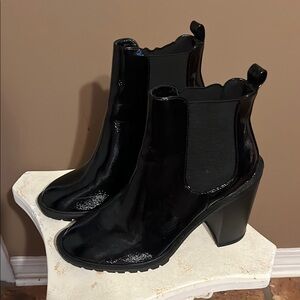 Elegant Black Ankle Boots